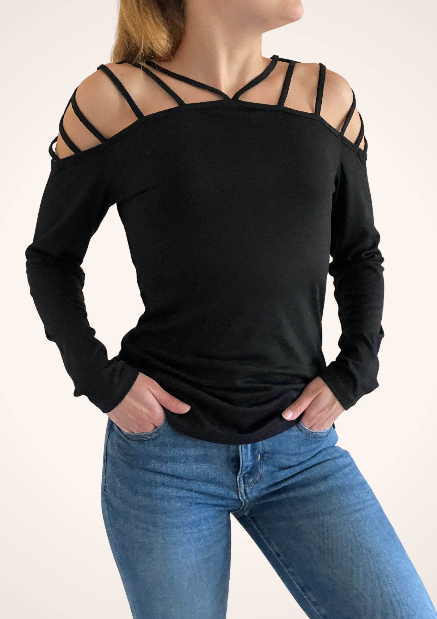Lightweight and Long Sleeve Black Fitted Top