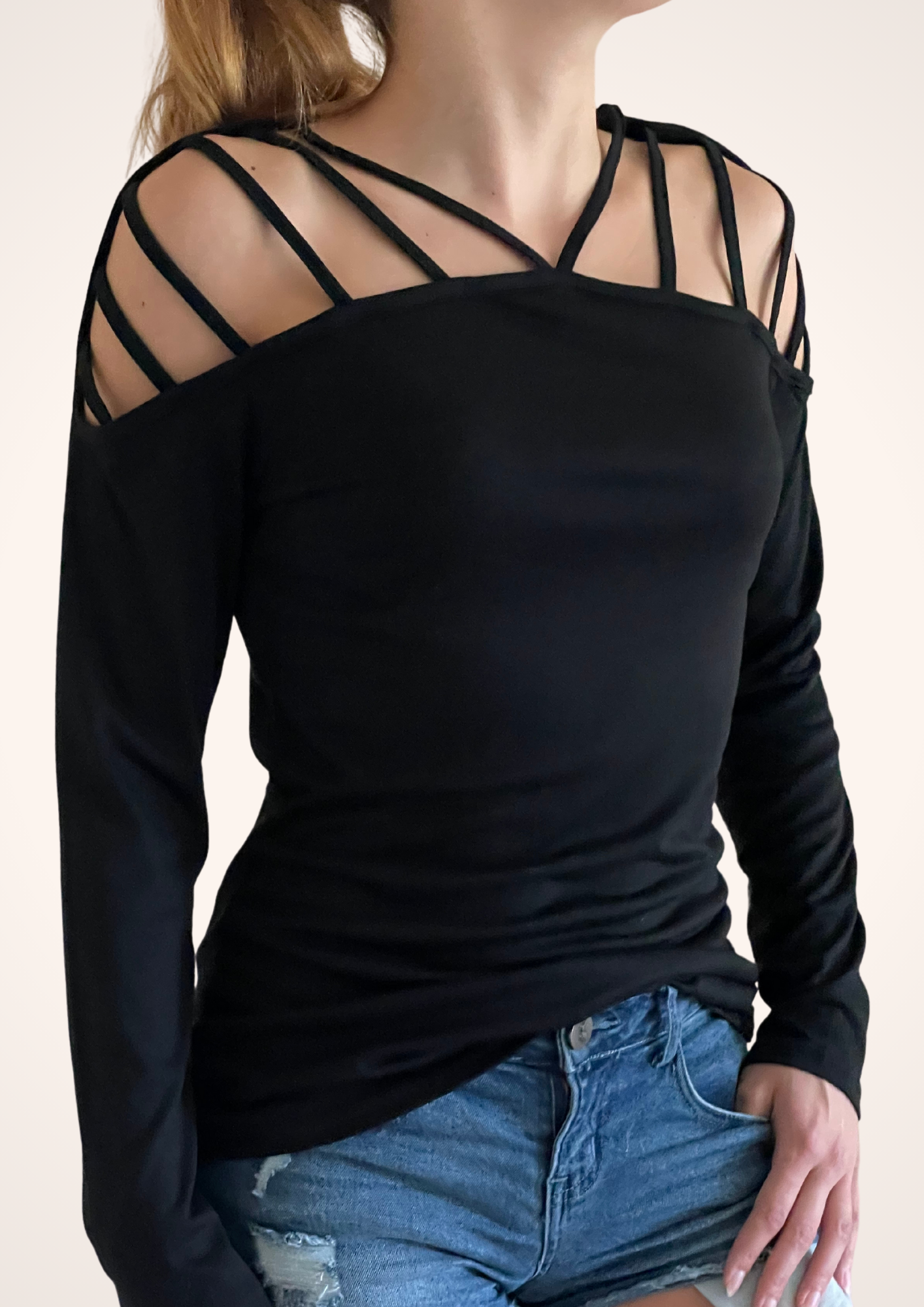 Lightweight and Long Sleeve Black Fitted Top