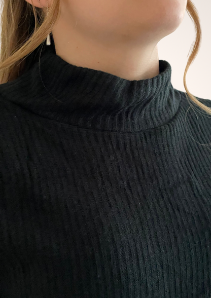 Lightweight Black and Brown Color Blocked Turtleneck Pullover Sweater