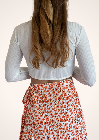 Wrapped Tie Back Solid White Long Sleeve Crop Top